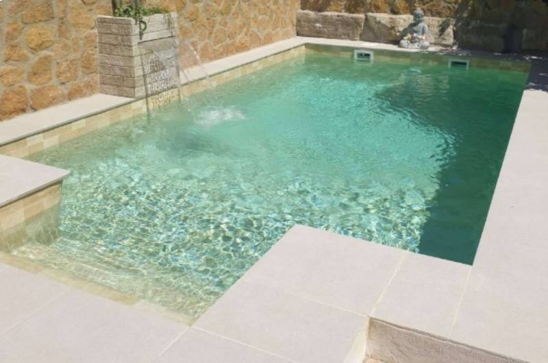 Piscina chalet en Sant Andreu de Llavaneres de una Inmobiliaria en Barcelona
